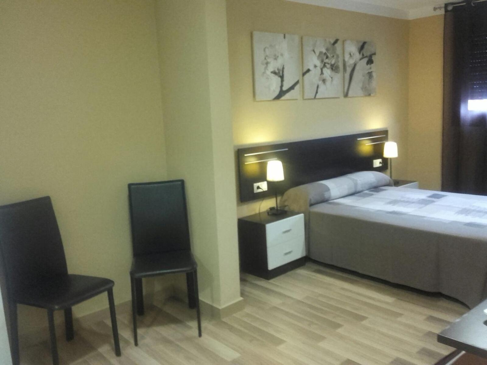 Pension Avenida Vilafranca del Penedès Chambre photo