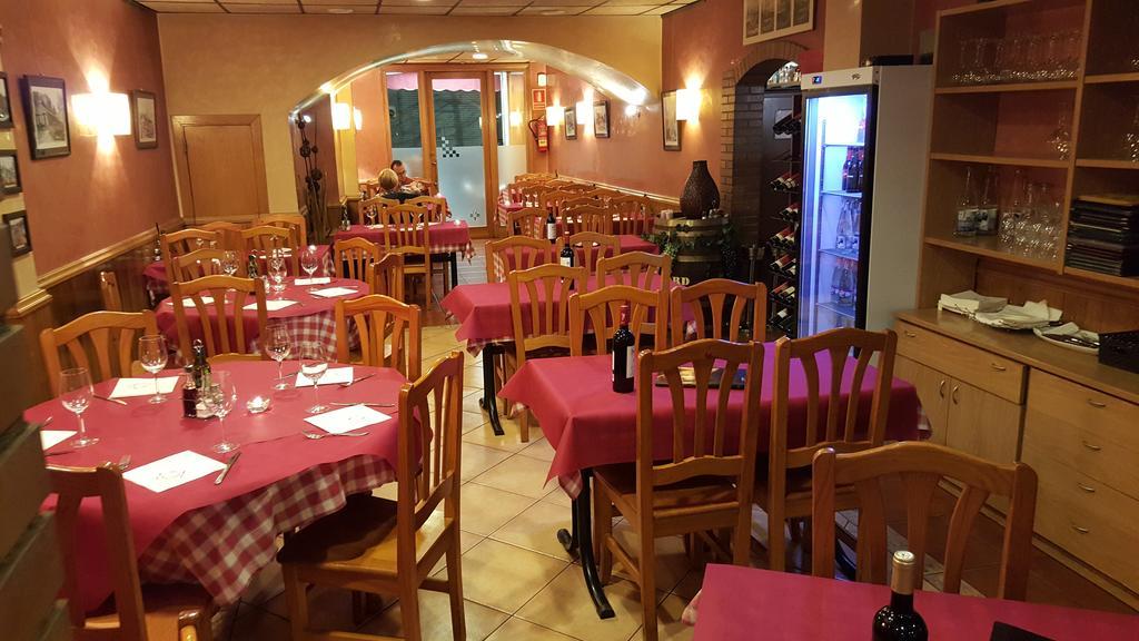Pension Avenida Vilafranca del Penedès Extérieur photo