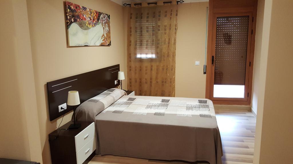 Pension Avenida Vilafranca del Penedès Extérieur photo