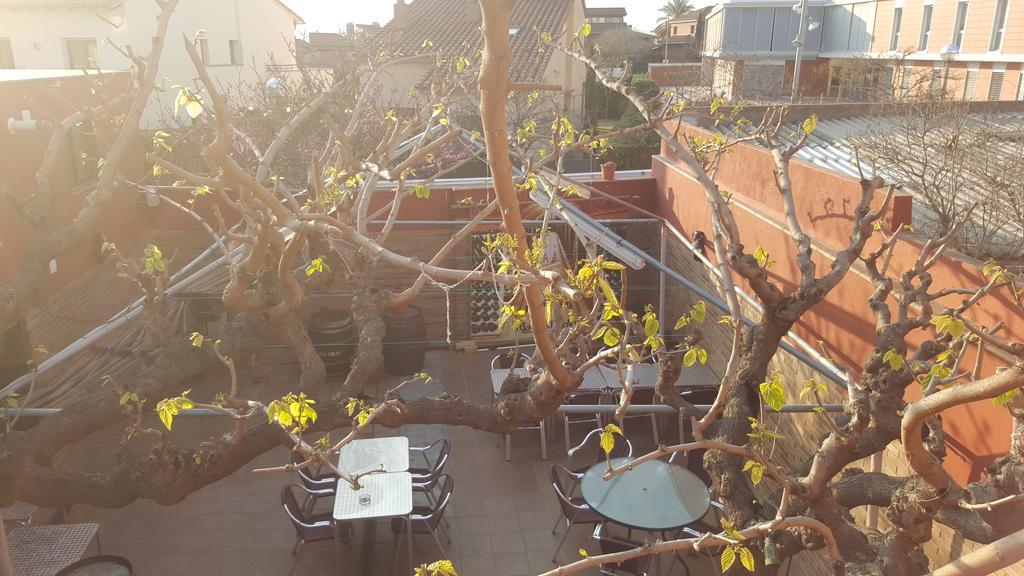 Pension Avenida Vilafranca del Penedès Extérieur photo
